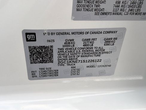 Used 2025 Chevrolet Silverado 2500 LT w/ Convenience Package AWD/4WD image 32