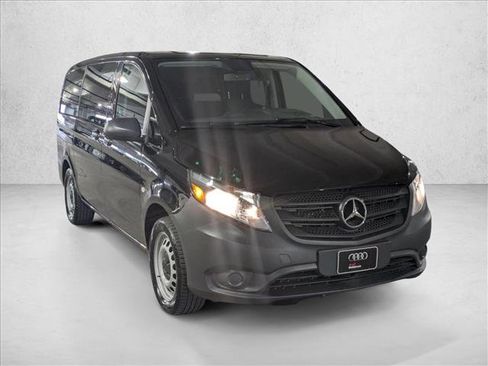Used 2020 Mercedes-Benz Metris Passenger image 3