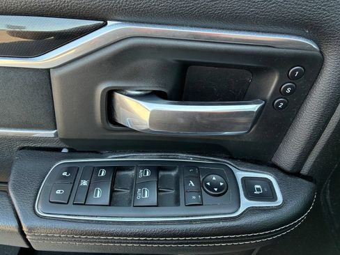 Used 2019 RAM 2500 Laramie AWD/4WD image 6