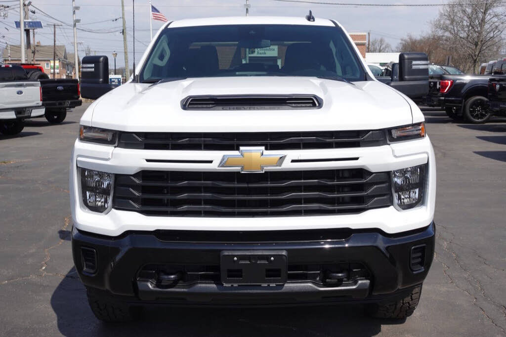 Used 2025 Chevrolet Silverado 2500 Custom w/ Custom Convenience Package AWD/4WD image 5
