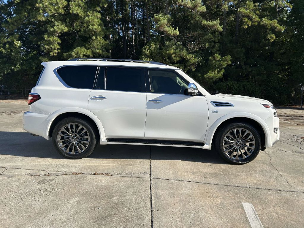 Used 2022 Nissan Armada Platinum w/ Captain's Chairs Package RWD image 2