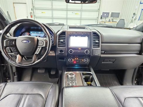 Used 2018 Ford Expedition Limited image 25