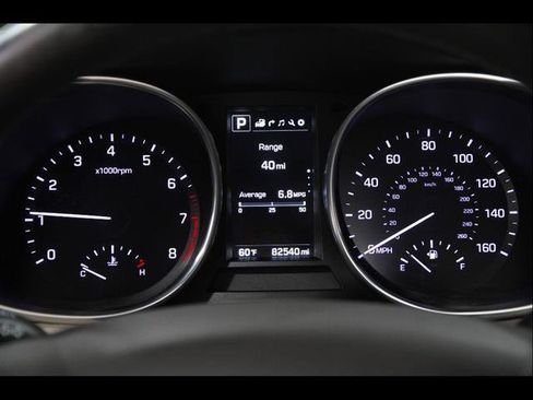 Used 2019 Hyundai Santa Fe XL AWD/4WD image 9