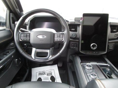 Used 2022 Ford Expedition Max Platinum AWD/4WD image 15