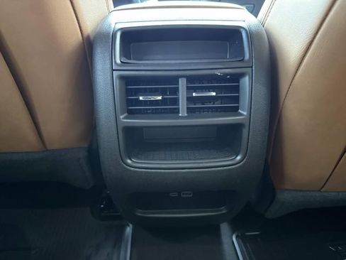 Certified 2024 Cadillac XT5 Premium Luxury AWD/4WD image 32
