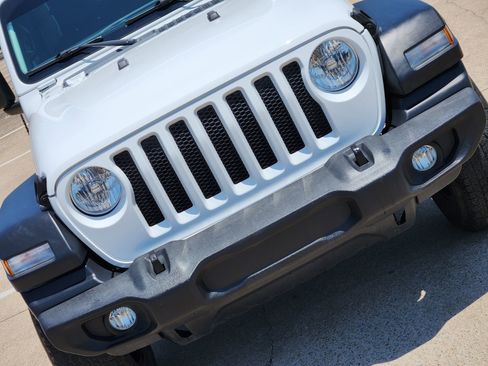 Used 2020 Jeep Wrangler Sport AWD/4WD image 14