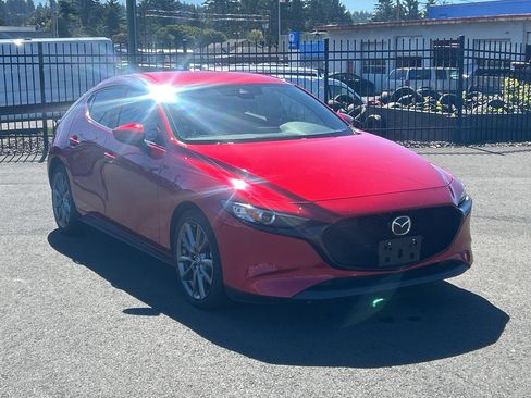 Used 2020 MAZDA MAZDA3 AWD Hatchback w/ Preferred Pkg image 1