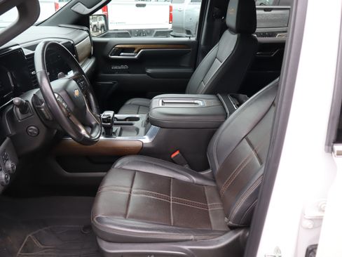 Used 2022 Chevrolet Silverado 1500 High Country w/ High Country Premium Package image 19