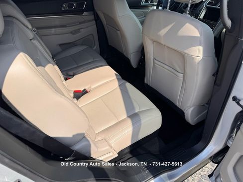 Used 2019 Ford Explorer Limited w/ Ford Safe & Smart Package AWD/4WD image 13