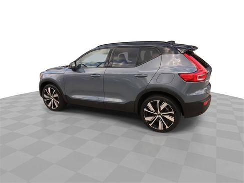 Used 2021 Volvo XC40 P8 Recharge w/ Advanced Package image 10