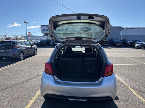 Used 2016 Toyota Yaris LE image 5