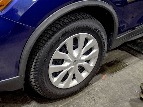 Used 2018 Nissan Rogue S image 10