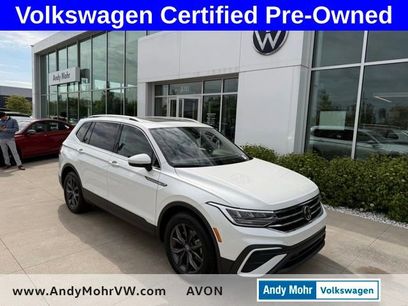 Used 2023 Volkswagen Tiguan SE w/ Panoramic Sunroof Package