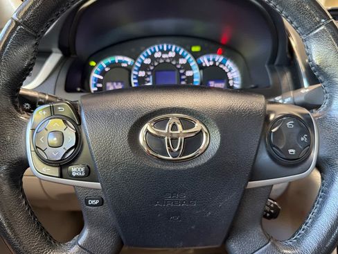 Used 2014 Toyota Camry XLE w/ Leather Package FWD image 24