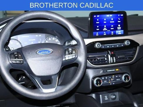 Used 2022 Ford Escape SE image 18