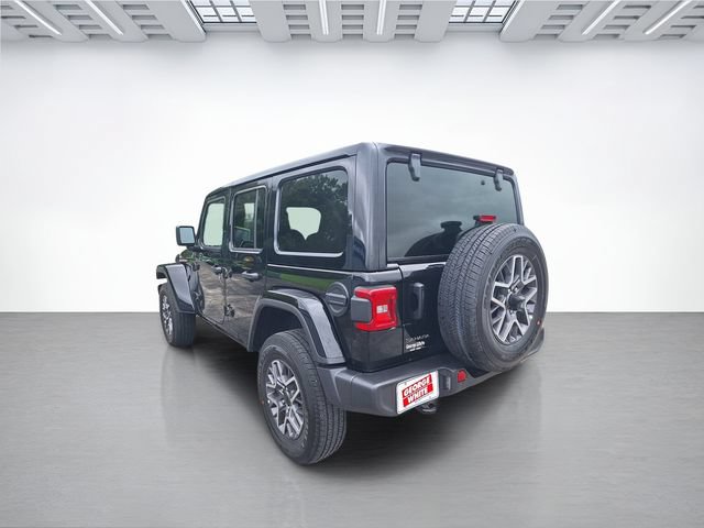 Used 2025 Jeep Wrangler Unlimited Sahara AWD/4WD image 33