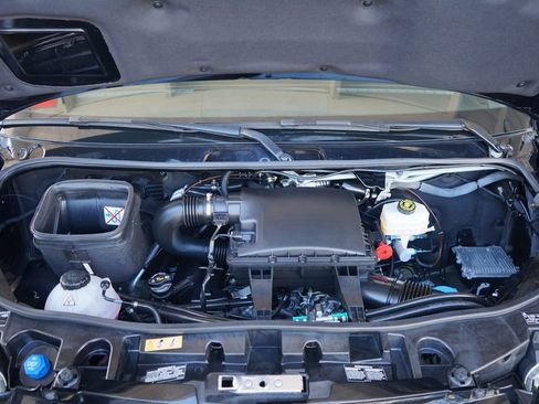 Used 2022 Mercedes-Benz Sprinter 2500 image 41