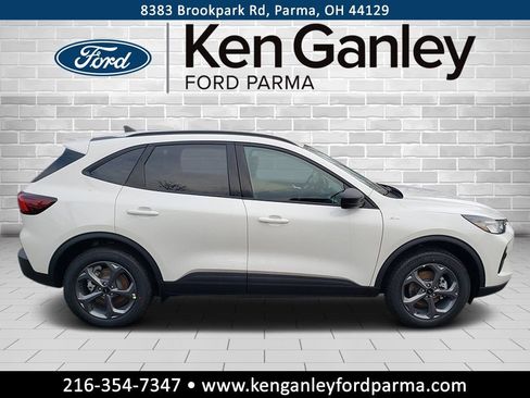 New 2026 Ford Escape ST-Line w/ Cold Weather Package AWD/4WD image 4
