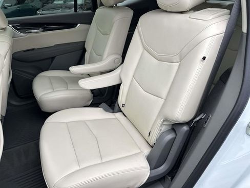 Certified 2024 Cadillac XT6 Premium Luxury w/ Technology Package AWD/4WD image 33