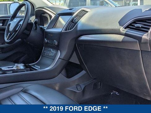 Used 2019 Ford Edge SEL w/ Equipment Group 201A FWD image 23