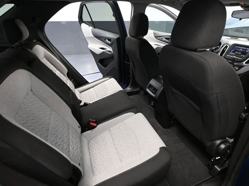 Used 2022 Chevrolet Equinox LS AWD/4WD image 40