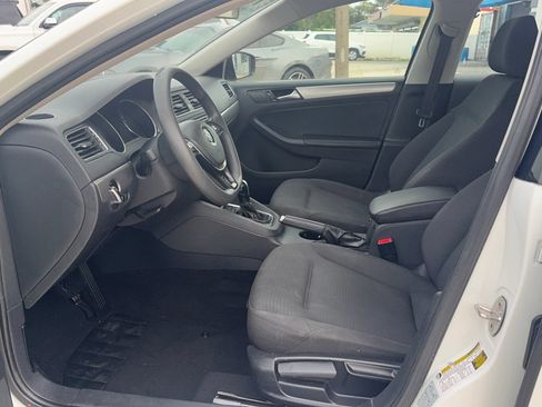 Used 2016 Volkswagen Jetta SE FWD image 13