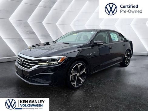 Used 2020 Volkswagen Passat 2.0T R-Line FWD image 1