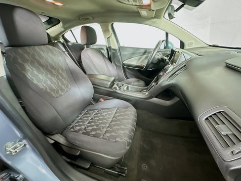 Used 2014 Chevrolet Volt FWD image 27