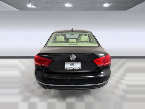 Used 2015 Volkswagen Passat 1.8T SE FWD image 10