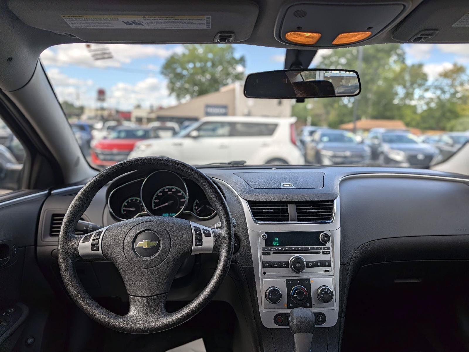 Used 2012 Chevrolet Malibu LT FWD image 2