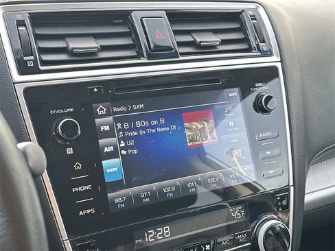 Used 2018 Subaru Outback 2.5i Premium image 28