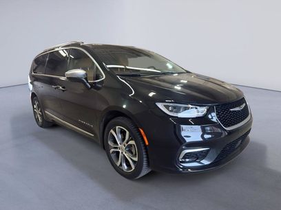 Used 2022 Chrysler Pacifica Pinnacle