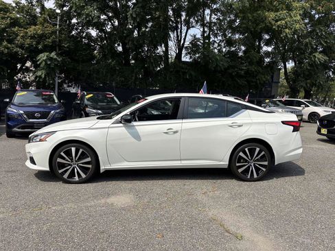 Certified 2022 Nissan Altima 2.5 SR AWD/4WD image 6