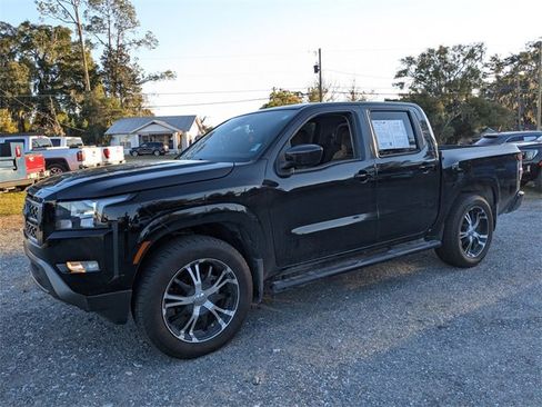 Used 2022 Nissan Frontier SV image 6