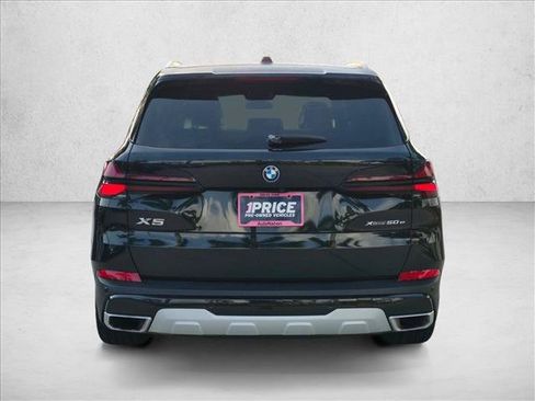 Used 2025 BMW X5 xDrive50e AWD/4WD image 6
