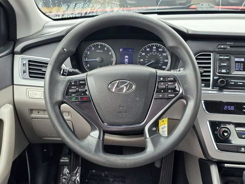 Used 2017 Hyundai Sonata SE FWD image 15
