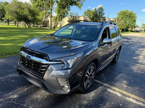 Used 2023 Subaru Ascent Limited w/ Technology Package AWD/4WD image 3