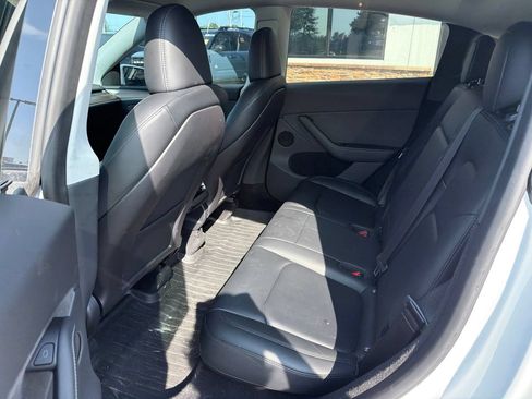 Used 2023 Tesla Model Y Long Range AWD/4WD image 4