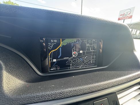 Used 2013 Mercedes-Benz E 350 4MATIC Sedan image 13