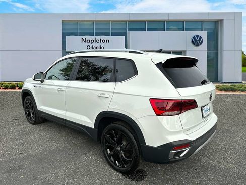Used 2024 Volkswagen Taos SE FWD image 4