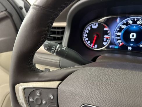 Used 2019 GMC Acadia Denali image 14