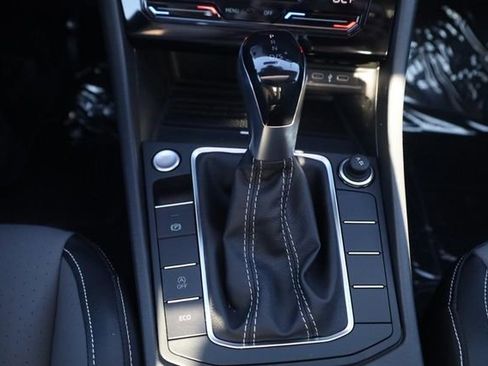 New 2026 Volkswagen Jetta SE image 18