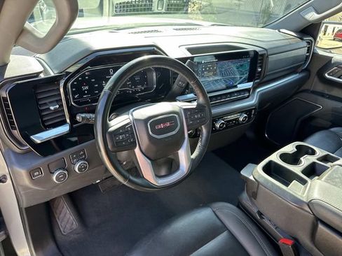 Used 2025 GMC Sierra 1500 SLT image 18