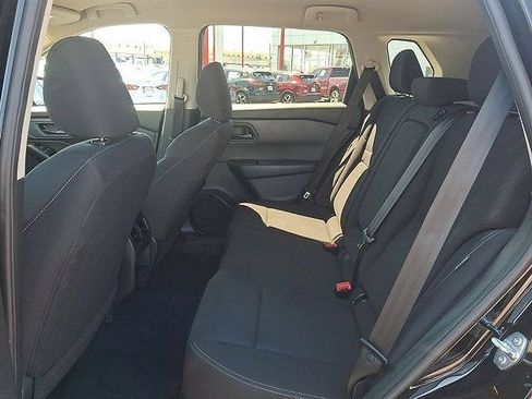 Used 2024 Nissan Rogue S AWD/4WD image 10