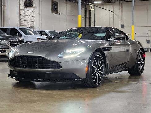 Used 2021 Aston Martin DB11 Coupe RWD image 5