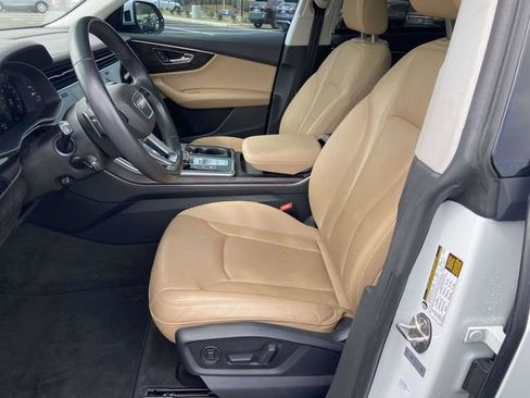 Used 2021 Audi Q8 Prestige w/ Prestige Package image 19