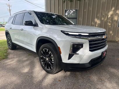Used 2026 Chevrolet Traverse LT
