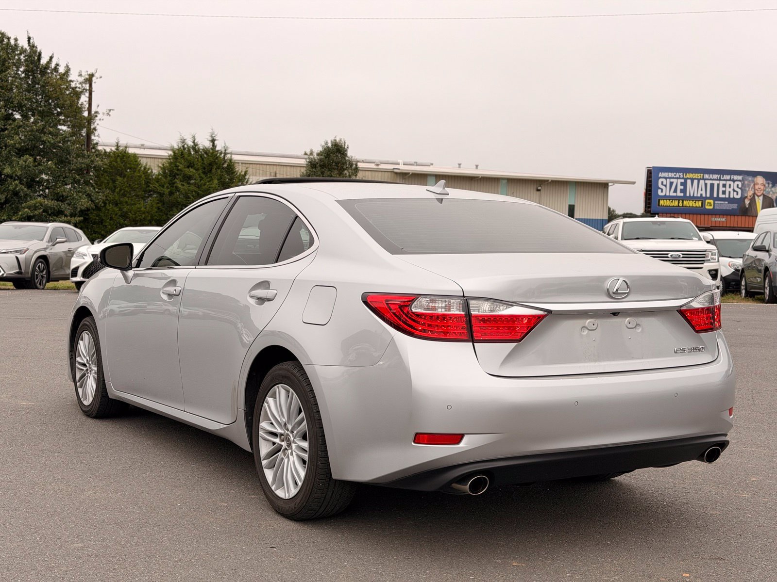 Used 2014 Lexus ES 350 w/ Luxury Package FWD image 12
