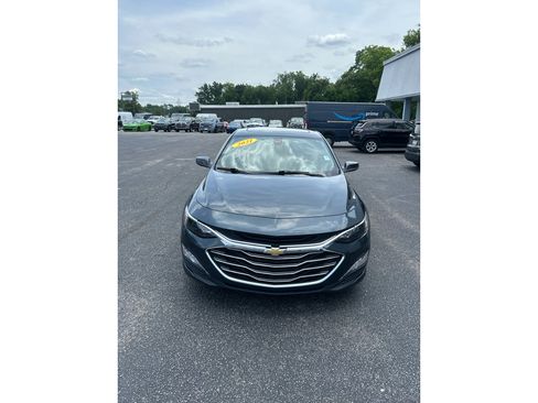 Used 2021 Chevrolet Malibu LT FWD image 4
