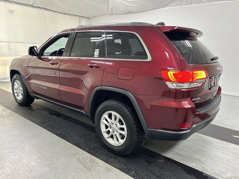Used 2018 Jeep Grand Cherokee Laredo AWD/4WD image 7